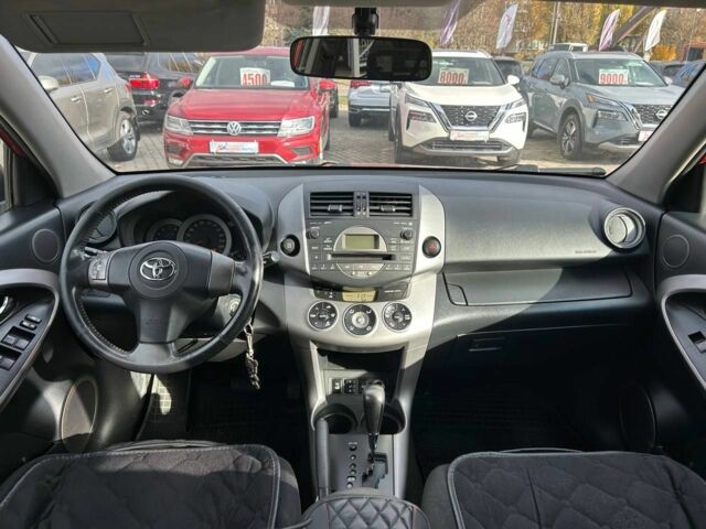 Красный Тойота РАВ 4, объемом двигателя 2 л и пробегом 229 тыс. км за 11400 $, фото 9 на Automoto.ua