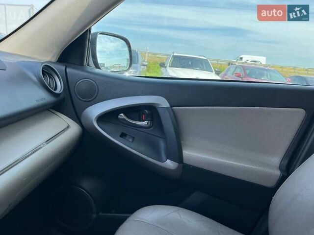 Красный Тойота РАВ 4, объемом двигателя 2 л и пробегом 278 тыс. км за 8990 $, фото 27 на Automoto.ua