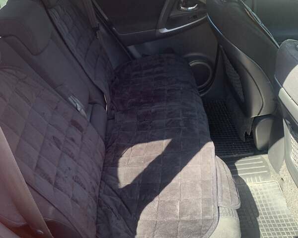 Красный Тойота РАВ 4, объемом двигателя 2 л и пробегом 229 тыс. км за 11200 $, фото 13 на Automoto.ua