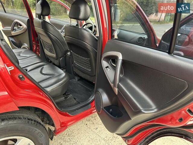 Красный Тойота РАВ 4, объемом двигателя 2.36 л и пробегом 200 тыс. км за 9999 $, фото 91 на Automoto.ua