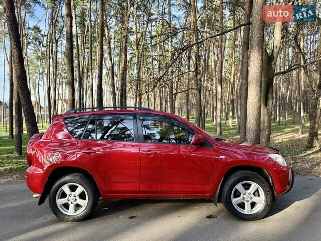 Красный Тойота РАВ 4, объемом двигателя 2 л и пробегом 174 тыс. км за 10999 $, фото 7 на Automoto.ua