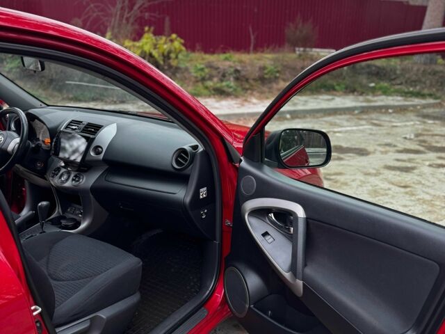 Красный Тойота РАВ 4, объемом двигателя 2 л и пробегом 131 тыс. км за 12999 $, фото 17 на Automoto.ua