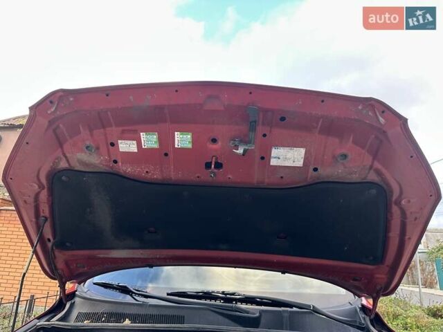 Красный Тойота РАВ 4, объемом двигателя 2.36 л и пробегом 200 тыс. км за 9999 $, фото 121 на Automoto.ua