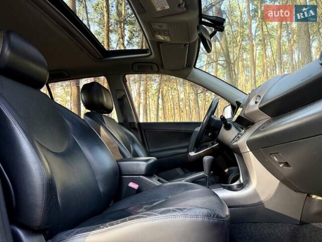 Красный Тойота РАВ 4, объемом двигателя 2 л и пробегом 174 тыс. км за 10999 $, фото 21 на Automoto.ua