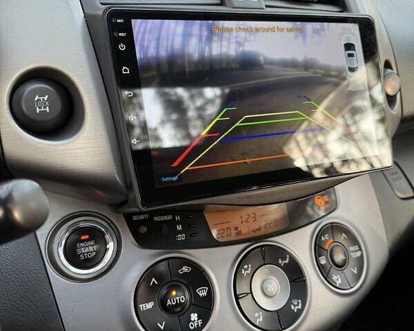 Красный Тойота РАВ 4, объемом двигателя 2 л и пробегом 174 тыс. км за 10999 $, фото 28 на Automoto.ua