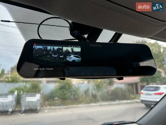 Красный Тойота РАВ 4, объемом двигателя 2.36 л и пробегом 200 тыс. км за 9999 $, фото 74 на Automoto.ua