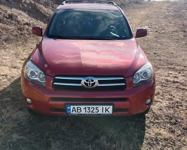 Червоний Тойота РАВ 4, об'ємом двигуна 2.4 л та пробігом 253 тис. км за 10000 $, фото 3 на Automoto.ua