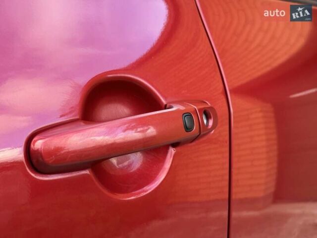 Красный Тойота РАВ 4, объемом двигателя 2.36 л и пробегом 200 тыс. км за 9999 $, фото 11 на Automoto.ua