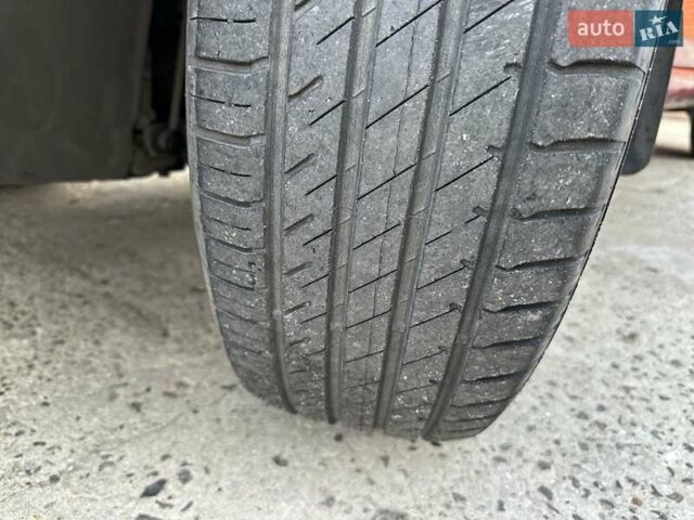 Красный Тойота РАВ 4, объемом двигателя 2.36 л и пробегом 200 тыс. км за 9999 $, фото 49 на Automoto.ua