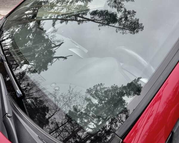 Червоний Тойота РАВ 4, об'ємом двигуна 2 л та пробігом 131 тис. км за 12999 $, фото 2 на Automoto.ua