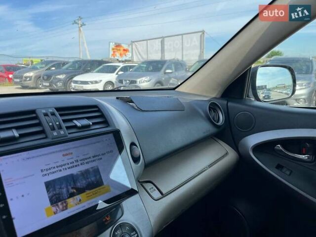 Красный Тойота РАВ 4, объемом двигателя 2 л и пробегом 278 тыс. км за 8990 $, фото 28 на Automoto.ua