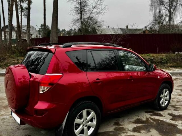 Красный Тойота РАВ 4, объемом двигателя 2 л и пробегом 131 тыс. км за 12999 $, фото 2 на Automoto.ua