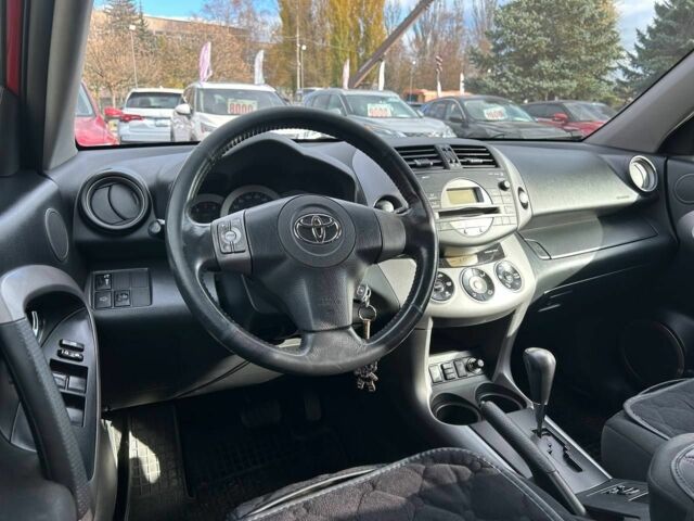 Красный Тойота РАВ 4, объемом двигателя 2 л и пробегом 229 тыс. км за 11400 $, фото 14 на Automoto.ua