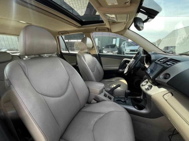 Красный Тойота РАВ 4, объемом двигателя 2 л и пробегом 278 тыс. км за 6990 $, фото 15 на Automoto.ua