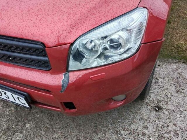 Красный Тойота РАВ 4, объемом двигателя 2 л и пробегом 337 тыс. км за 8500 $, фото 1 на Automoto.ua