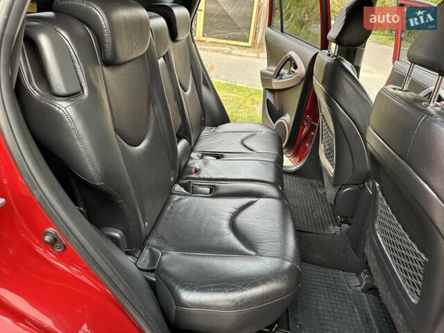 Красный Тойота РАВ 4, объемом двигателя 2.36 л и пробегом 200 тыс. км за 9999 $, фото 96 на Automoto.ua