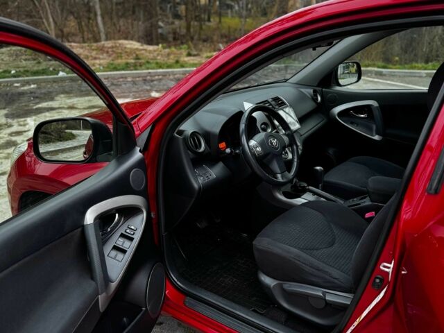 Красный Тойота РАВ 4, объемом двигателя 2 л и пробегом 131 тыс. км за 12999 $, фото 10 на Automoto.ua