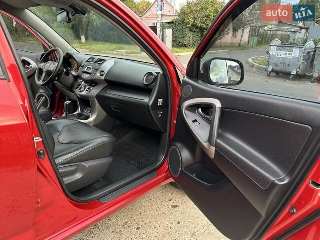 Красный Тойота РАВ 4, объемом двигателя 2.36 л и пробегом 200 тыс. км за 9999 $, фото 84 на Automoto.ua