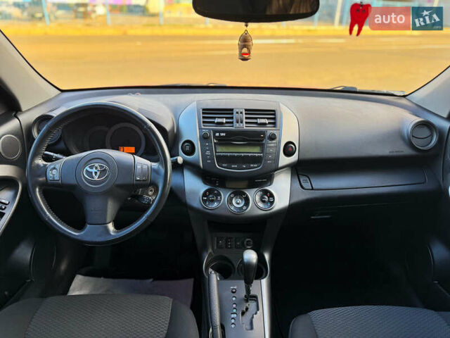 Красный Тойота РАВ 4, объемом двигателя 2 л и пробегом 164 тыс. км за 12300 $, фото 9 на Automoto.ua