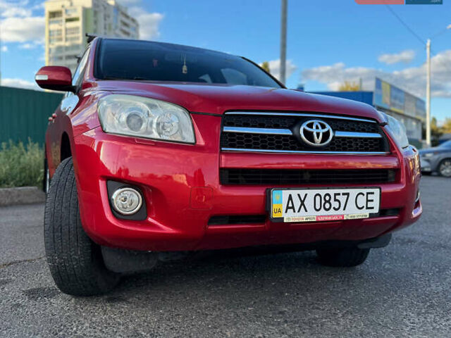 Красный Тойота РАВ 4, объемом двигателя 2 л и пробегом 164 тыс. км за 12300 $, фото 3 на Automoto.ua