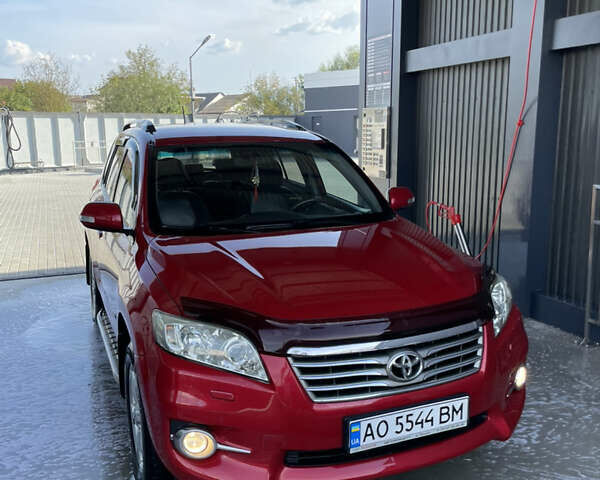 Червоний Тойота РАВ 4, об'ємом двигуна 1.99 л та пробігом 220 тис. км за 11500 $, фото 3 на Automoto.ua