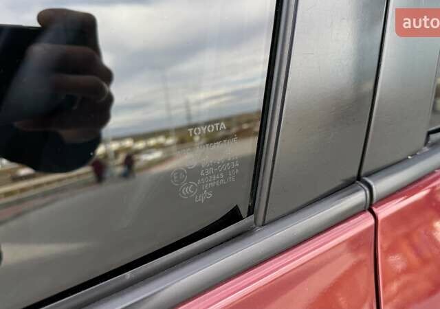 Красный Тойота РАВ 4, объемом двигателя 2 л и пробегом 137 тыс. км за 13699 $, фото 15 на Automoto.ua