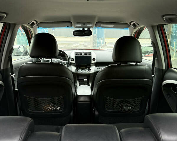 Красный Тойота РАВ 4, объемом двигателя 1.99 л и пробегом 187 тыс. км за 11400 $, фото 9 на Automoto.ua