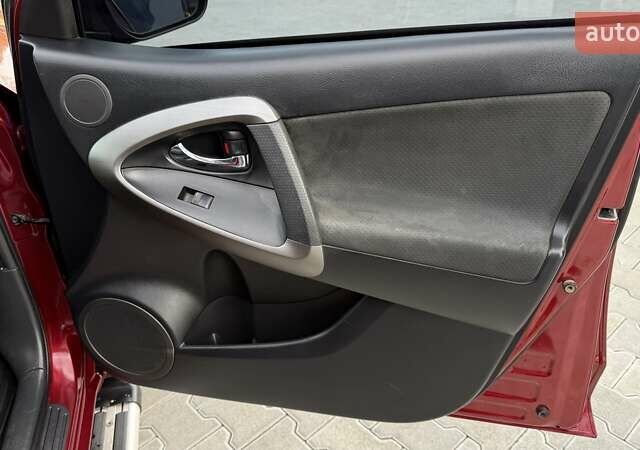 Красный Тойота РАВ 4, объемом двигателя 2 л и пробегом 137 тыс. км за 13699 $, фото 32 на Automoto.ua