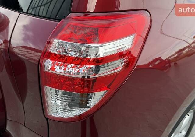 Красный Тойота РАВ 4, объемом двигателя 2 л и пробегом 137 тыс. км за 13699 $, фото 29 на Automoto.ua