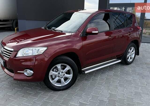 Красный Тойота РАВ 4, объемом двигателя 2 л и пробегом 137 тыс. км за 13699 $, фото 3 на Automoto.ua