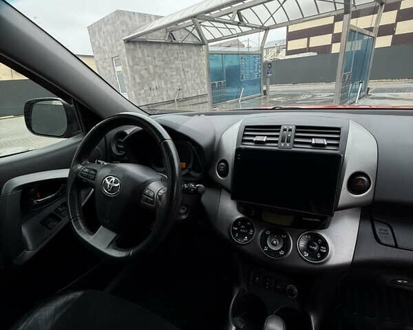 Красный Тойота РАВ 4, объемом двигателя 1.99 л и пробегом 187 тыс. км за 11400 $, фото 12 на Automoto.ua