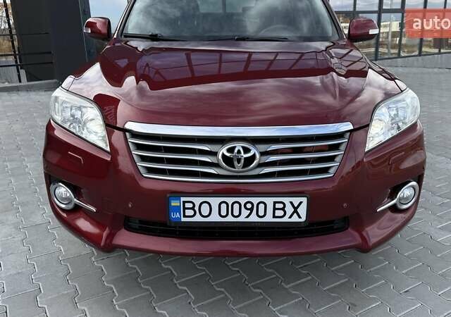 Красный Тойота РАВ 4, объемом двигателя 2 л и пробегом 137 тыс. км за 13699 $, фото 11 на Automoto.ua
