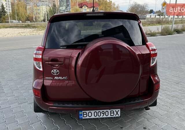 Красный Тойота РАВ 4, объемом двигателя 2 л и пробегом 137 тыс. км за 13699 $, фото 6 на Automoto.ua
