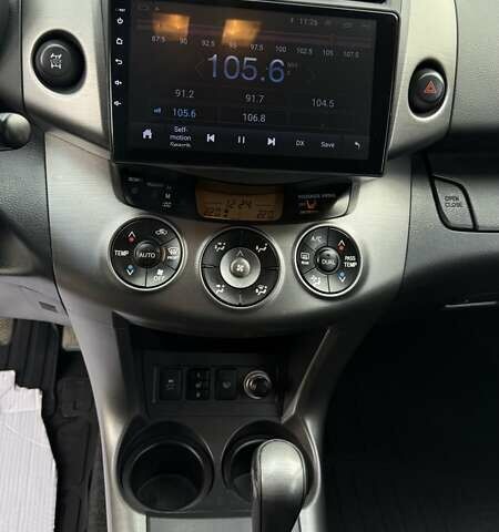 Красный Тойота РАВ 4, объемом двигателя 2 л и пробегом 137 тыс. км за 13699 $, фото 20 на Automoto.ua