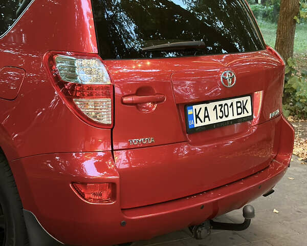 Красный Тойота РАВ 4, объемом двигателя 2.2 л и пробегом 212 тыс. км за 14999 $, фото 6 на Automoto.ua