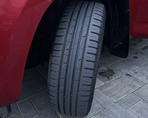 Червоний Тойота РАВ 4, об'ємом двигуна 1.99 л та пробігом 230 тис. км за 14000 $, фото 9 на Automoto.ua