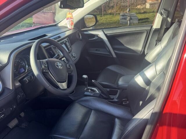 Красный Тойота РАВ 4, объемом двигателя 0 л и пробегом 137 тыс. км за 15700 $, фото 4 на Automoto.ua