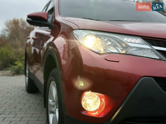Червоний Тойота РАВ 4, об'ємом двигуна 2.23 л та пробігом 73 тис. км за 21900 $, фото 2 на Automoto.ua