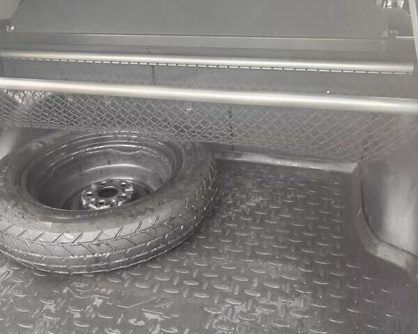 Красный Тойота РАВ 4, объемом двигателя 2.49 л и пробегом 172 тыс. км за 16490 $, фото 13 на Automoto.ua