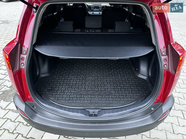 Червоний Тойота РАВ 4, об'ємом двигуна 2.23 л та пробігом 73 тис. км за 21900 $, фото 13 на Automoto.ua