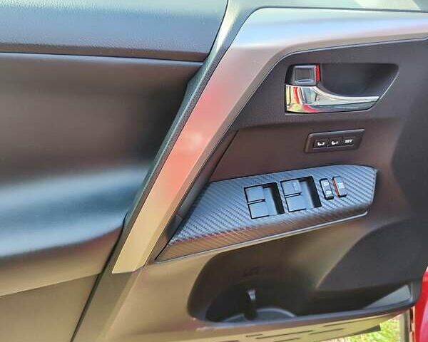 Тойота РАВ 4 2015 у Кривому Розі на Automoto.ua Червоний Тойота РАВ 4, об'ємом двигуна 2.49 л та пробігом 88 тис. км за 17500 $, фото 10 на Automoto.ua