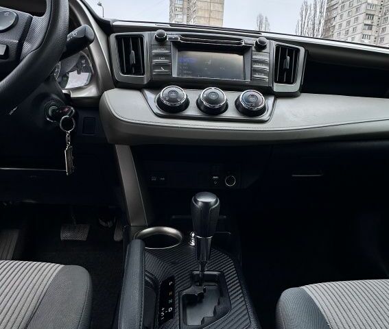 Червоний Тойота РАВ 4, об'ємом двигуна 2.5 л та пробігом 115 тис. км за 14900 $, фото 3 на Automoto.ua