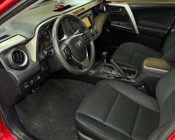 Червоний Тойота РАВ 4, об'ємом двигуна 2.49 л та пробігом 90 тис. км за 18500 $, фото 4 на Automoto.ua