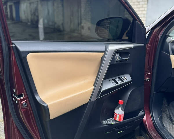 Красный Тойота РАВ 4, объемом двигателя 2.23 л и пробегом 214 тыс. км за 22000 $, фото 15 на Automoto.ua