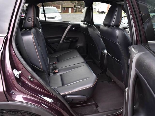 Червоний Тойота РАВ 4, об'ємом двигуна 2.5 л та пробігом 78 тис. км за 7200 $, фото 14 на Automoto.ua