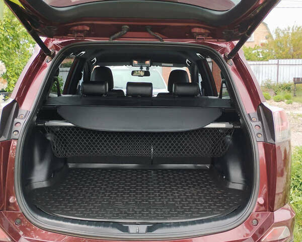 Червоний Тойота РАВ 4, об'ємом двигуна 2.2 л та пробігом 126 тис. км за 22500 $, фото 9 на Automoto.ua