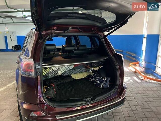 Красный Тойота РАВ 4, объемом двигателя 2.49 л и пробегом 223 тыс. км за 19000 $, фото 21 на Automoto.ua