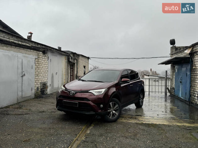 Красный Тойота РАВ 4, объемом двигателя 2.23 л и пробегом 214 тыс. км за 22000 $, фото 1 на Automoto.ua