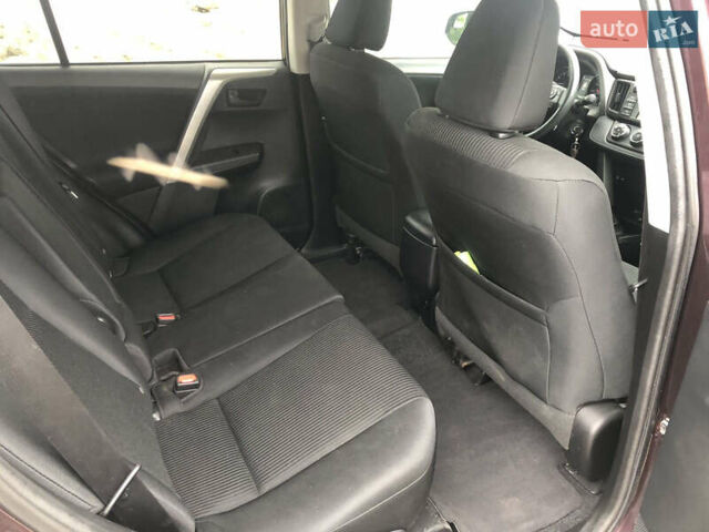 Красный Тойота РАВ 4, объемом двигателя 2.49 л и пробегом 98 тыс. км за 17400 $, фото 10 на Automoto.ua