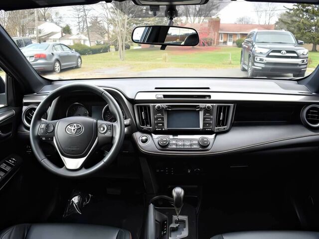 Червоний Тойота РАВ 4, об'ємом двигуна 2.5 л та пробігом 78 тис. км за 7200 $, фото 10 на Automoto.ua